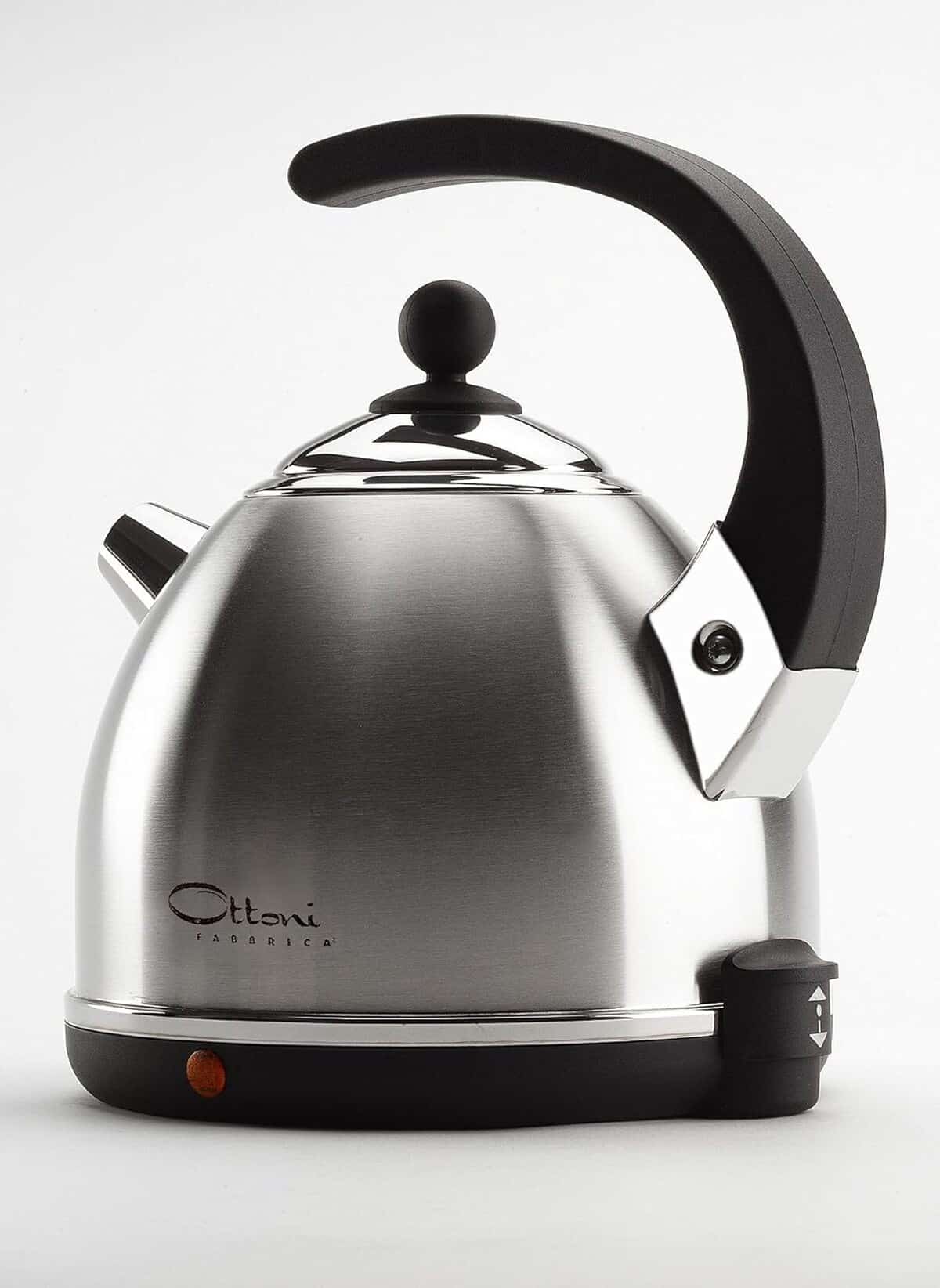 Test : bouilloire électrique Ottoni Fabbrica Alice Satinato 2400W