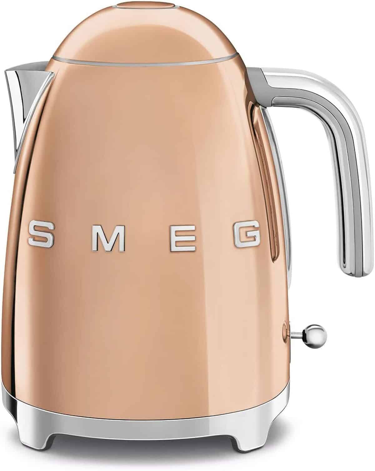 Test de la bouilloire style rétro Smeg KLF03CRUK crème
