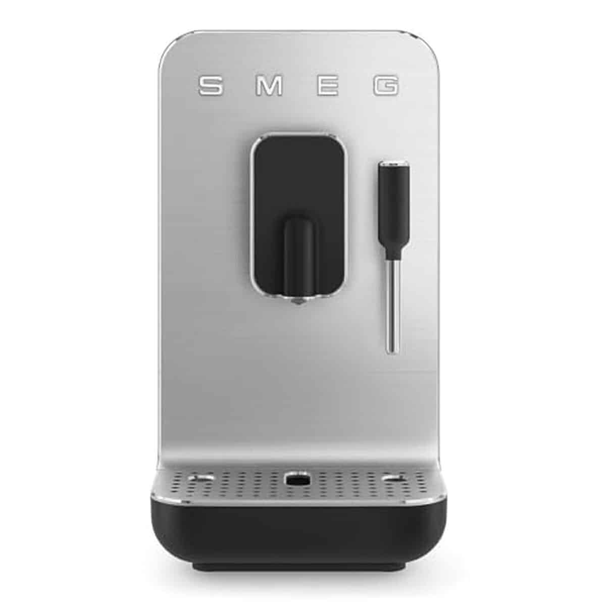 Test machine à café expresso Smeg BCC12BLMEU