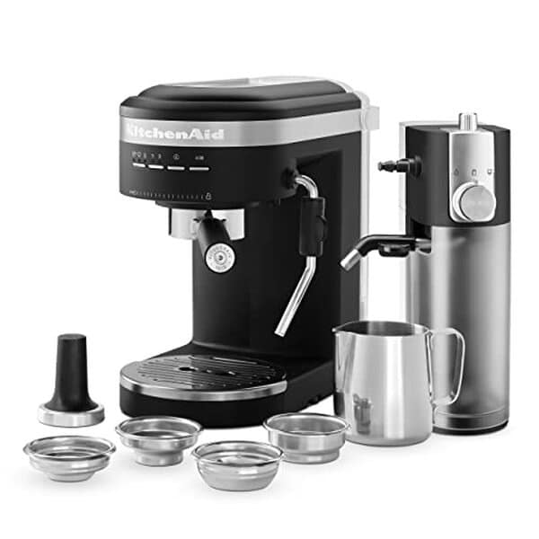 Découvrez notre avis détaillé sur la machine à expresso semi-automatique KitchenAid KES6404 : évaluation des performances, du design et de la praticité pour les amateurs de café exigeants