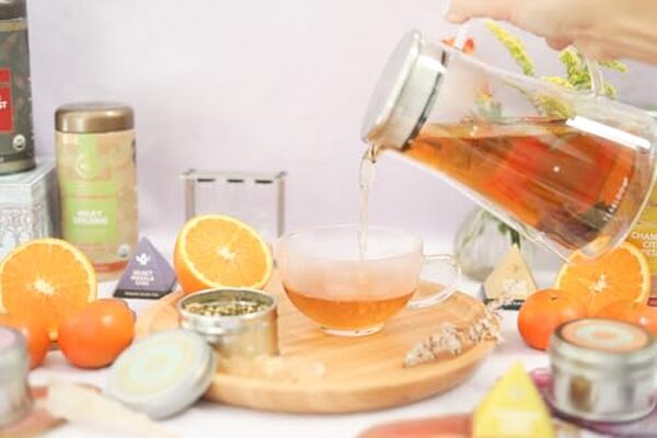 Découvrez notre analyse approfondie de la théière Teabloom One-Touch en verre double paroi : design élégant et facilité d'utilisation pour une expérience de dégustation exceptionnelle