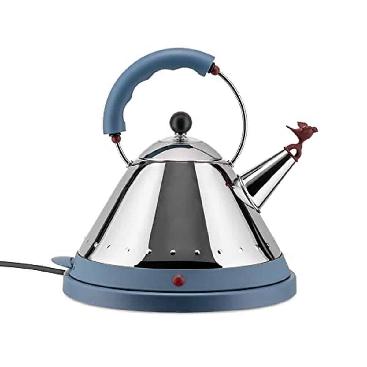 Test : bouilloire électrique Alessi MG32 AZ, design bleu inoxydable